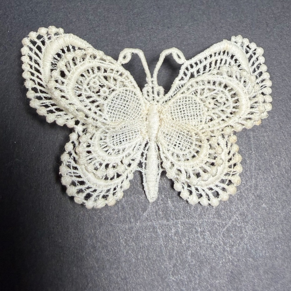 Vintage White Swiss Lace Butterfly Brooch Pin - Picture 5 of 12